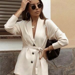 Zara Belted Cardigan Cream Size Medium